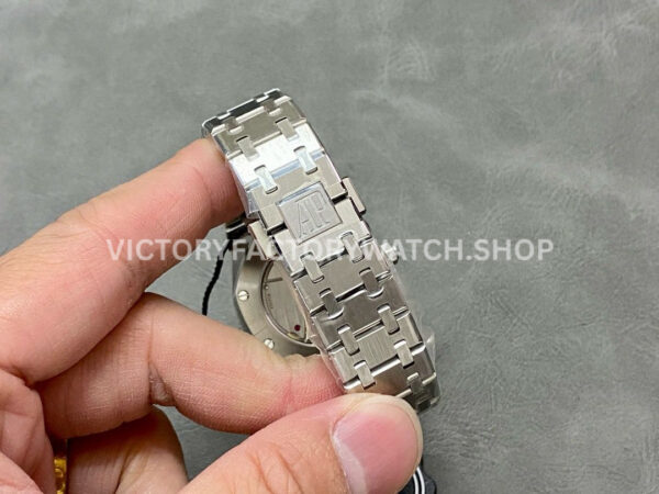 ZF Factory Audemars Piguet Royal Oak 77350ST.OO.1261ST.01 34mm Full Steel White Dial (8) ZF Factory Audemars Piguet Royal Oak 77350ST.OO.1261ST.01 34mm Full Steel White Dial