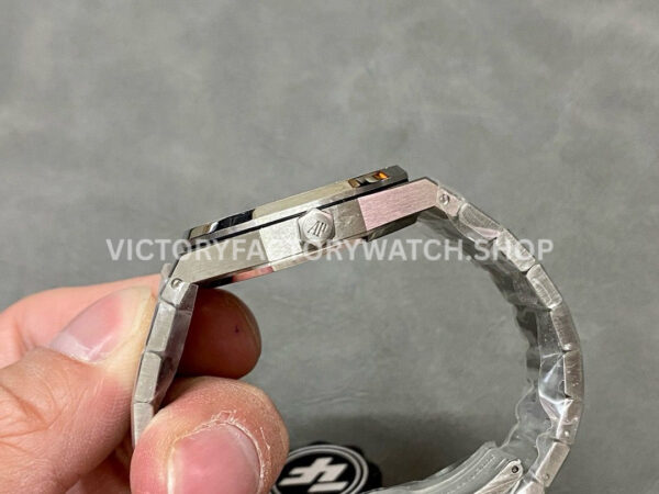 ZF Factory Audemars Piguet Royal Oak 77350ST.OO.1261ST.01 34mm Full Steel White Dial (9) ZF Factory Audemars Piguet Royal Oak 77350ST.OO.1261ST.01 34mm Full Steel White Dial