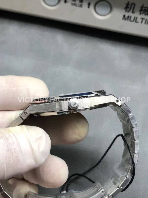 ZF Factory Audemars Piguet Royal Oak Jumbo 16202XT.OO.1240XT.01 Extra Thin 39mm Titanium Red Dial