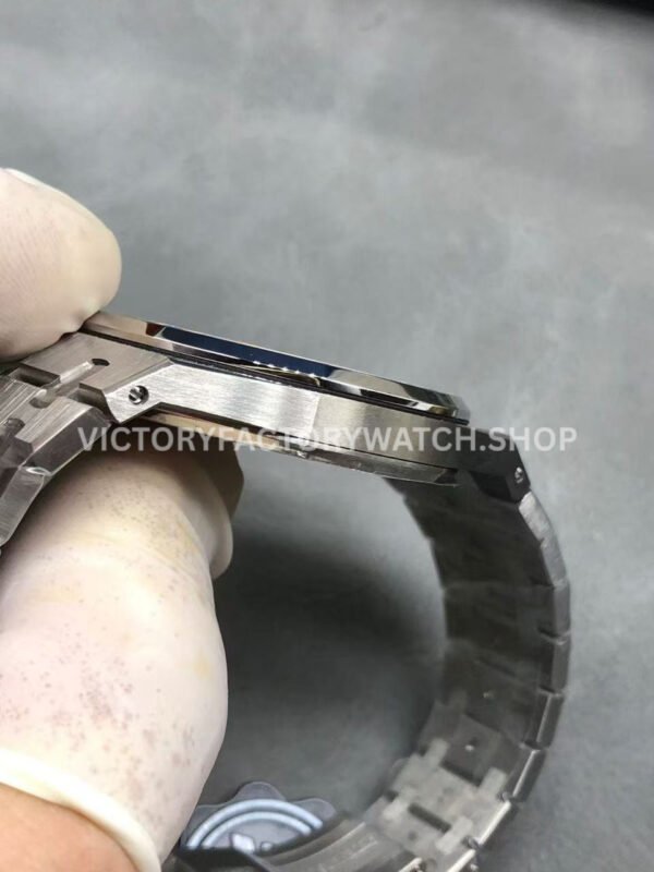 ZF Factory Audemars Piguet Royal Oak Jumbo 16202XT.OO.1240XT.01 Extra Thin 39mm Titanium Red Dial