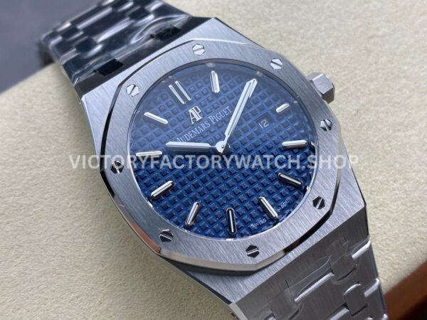 ZF Factory Audemars Piguet Royal Oak Lady 67650 33mm Full Steel Blue Dial (1) ZF Factory Audemars Piguet Royal Oak Lady 67650 33mm Full Steel Blue Dial