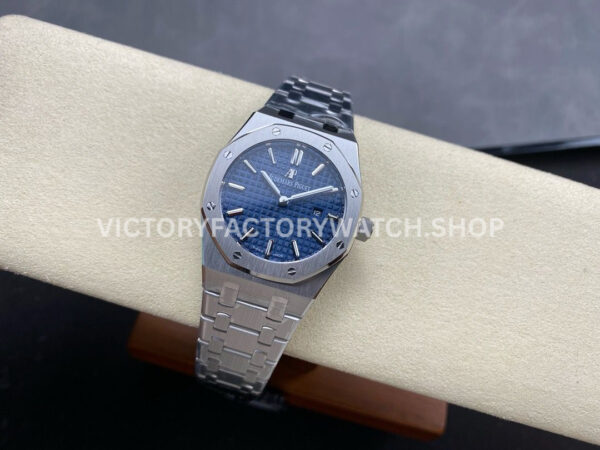 ZF Factory Audemars Piguet Royal Oak Lady 67650 33mm Full Steel Blue Dial (5) ZF Factory Audemars Piguet Royal Oak Lady 67650 33mm Full Steel Blue Dial