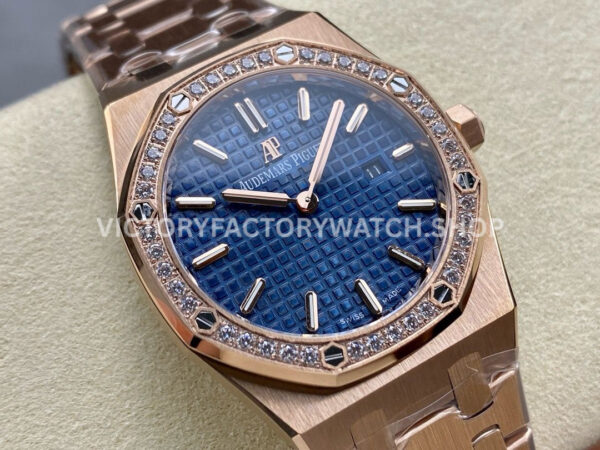 ZF Factory Audemars Piguet Royal Oak Lady 67651OR.ZZ.1261OR.02 33mm Diamond Be ( (5) ZF Factory Audemars Piguet Royal Oak Lady 67651OR.ZZ.1261OR.02 33mm Diamond Bezel Full Rose Gold Blue Dial