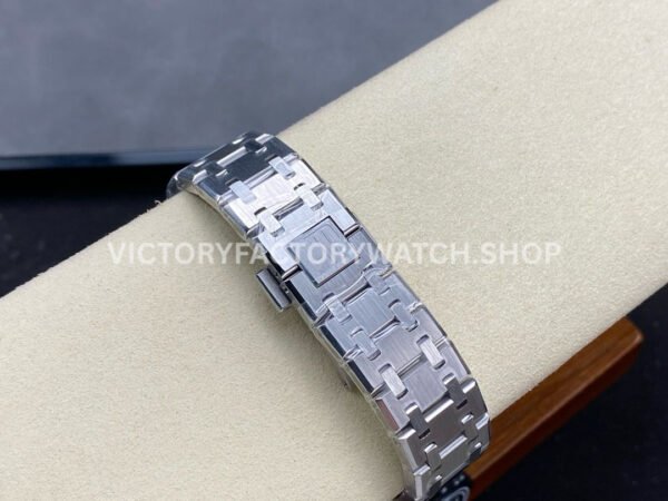 ZF Factory Audemars Piguet Royal Oak Lady 67651ST.ZZ.1261ST.01 33mm Diamond Bezel Full Steel Silver Dial