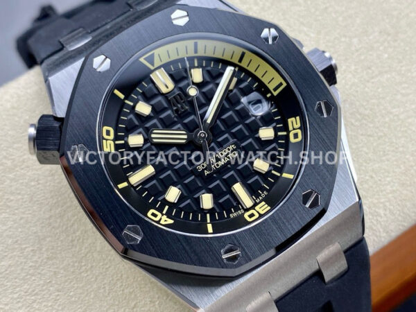 ZF Factory Audemars Piguet Royal Oak Offshore Diver 15720CN.OO.A002CA.01 42m ( (4) ZF Factory Audemars Piguet Royal Oak Offshore Diver 15720CN.OO.A002CA.01 42mm White Gold Rubber Strap Black Dial