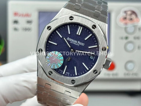 ZF Factory Audemars Piguet Royal Oak Jumbo 16202BC.OO.1240BC.02 Extra Thin 39mm White Gold Grainy Effect Blue Dial