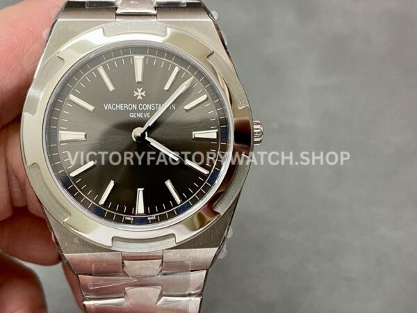 8F Factory Vacheron Constantin Overseas 2000V 120G B122 full white gold grey dial replica watch