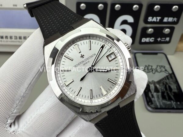8F Factory Vacheron Constantin Overseas 4500V/000R-B127 41mm Black Rubber Strap Silver Dial