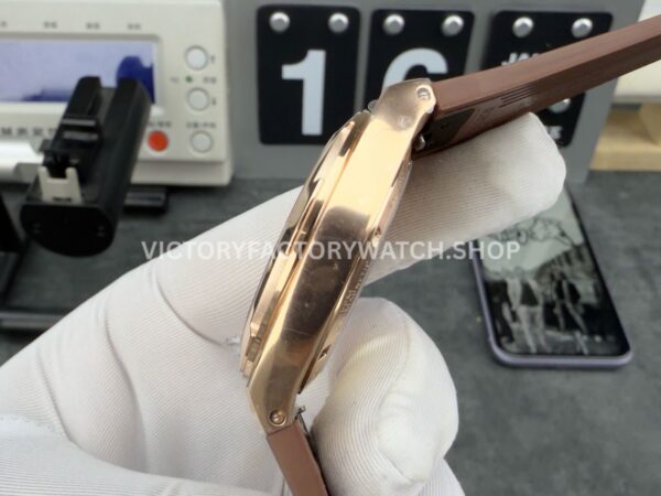 8F Factory Vacheron Constantin Overseas 4500V/000R-B127 41mm Rose Gold Brown Rubber Strap Silver Dial