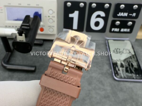 8F Factory Vacheron Constantin Overseas 4500V/000R-B127 41mm Rose Gold Brown Rubber Strap Silver Dial