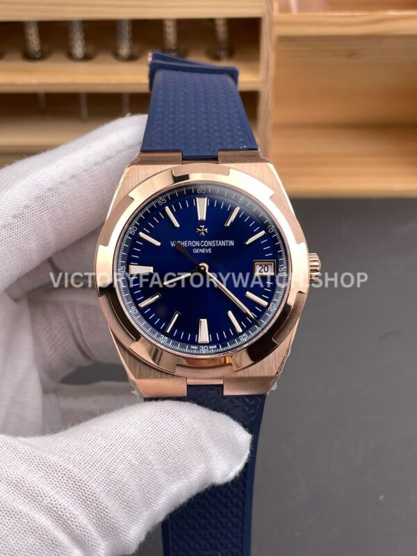 8F Factory Vacheron Constantin Overseas 4520V 41mm rose gold rubber strap blue dial replica watch