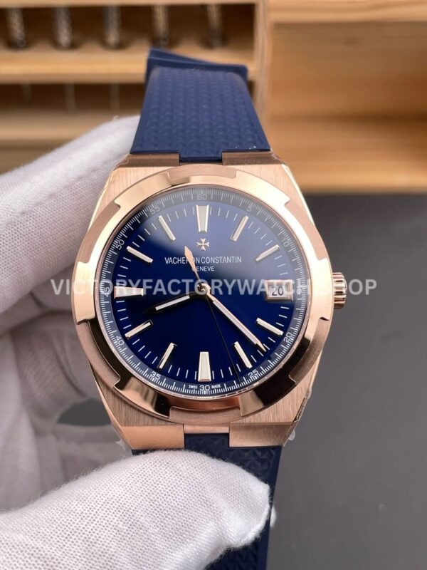 8F Factory Vacheron Constantin Overseas 4520V/210R-B705 41mm Rode Gold Rubber Strap Blue Dial