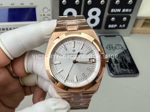 8F Factory Vacheron Constantin Overseas 4500V 41mm full rose gold silver dial replica watch