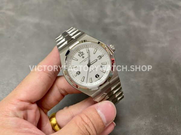 8F Factory Vacheron Constantin Overseas 47040/B01A-9093 42mm Full Steel Silver Arabic numerals Dial