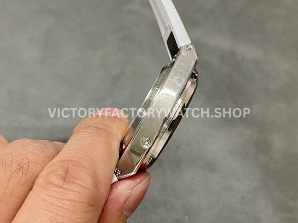 8F Factory Vacheron Constantin Overseas Perpetual Calendar 4300V 41.5mm Steel White Rubber Strap Silver Dial