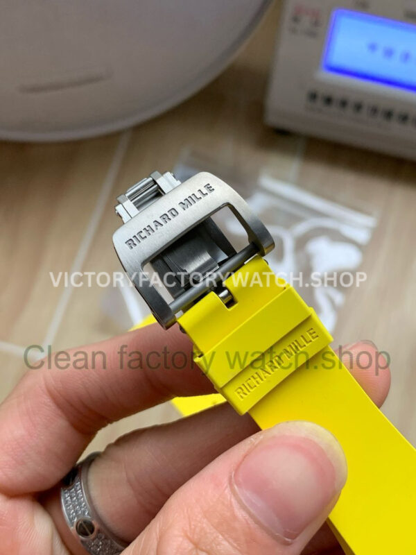 APS Factory Richard Mille RM 61-01 42.7mm Black Ceramic Yellow Rubber Strap Skeletonized Green Dial (3) APS Factory Richard Mille RM 61-01 42.7mm Black Ceramic Yellow Rubber Strap Skeletonized Green Dial