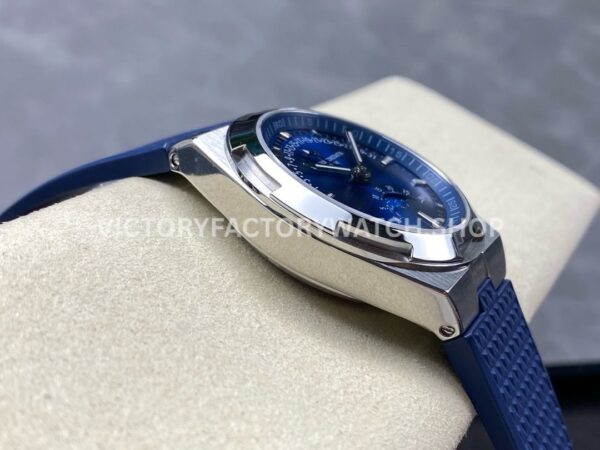 GR Factory Vacheron Constantin Moonphase Retrograde Dat (4) GR Factory Vacheron Constantin Moonphase Retrograde Date Overseas 41mm Steel Blue Rubber Strap Blue Dial