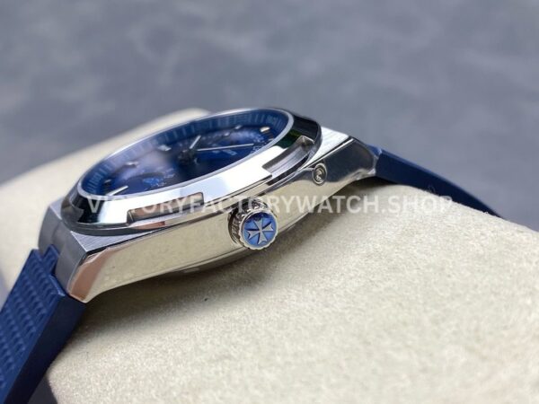 GR Factory Vacheron Constantin Moonphase Retrograde Dat (6) GR Factory Vacheron Constantin Moonphase Retrograde Date Overseas 41mm Steel Blue Rubber Strap Blue Dial