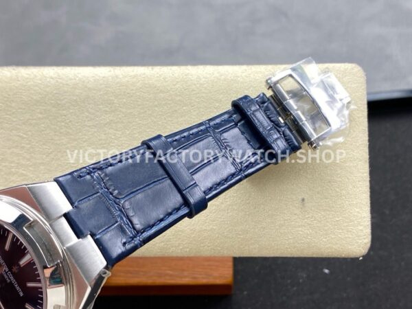 GR Factory Vacheron Constantin Overseas Dual Time 7900V-110A-B334 41mm Stee (8) GR Factory Vacheron Constantin Overseas Dual Time 7900V/110A-B334 41mm Steel Leather Strap Blue Dial