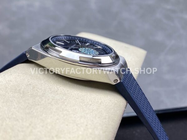 GR Factory Vacheron Constantin Overseas Dual Time 7900V-110A-B334 41mm Steel (9) GR Factory Vacheron Constantin Overseas Dual Time 7900V/110A-B334 41mm Steel Rubber Strap Blue Dial