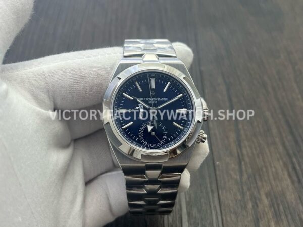 MKF Factory Vacheron Constantin Overseas Dual Time 7900V-110A-B334 Blue Dial (1) MKF Factory Vacheron Constantin Overseas Dual Time 7900V 110A B334 41mm blue dial replica watch