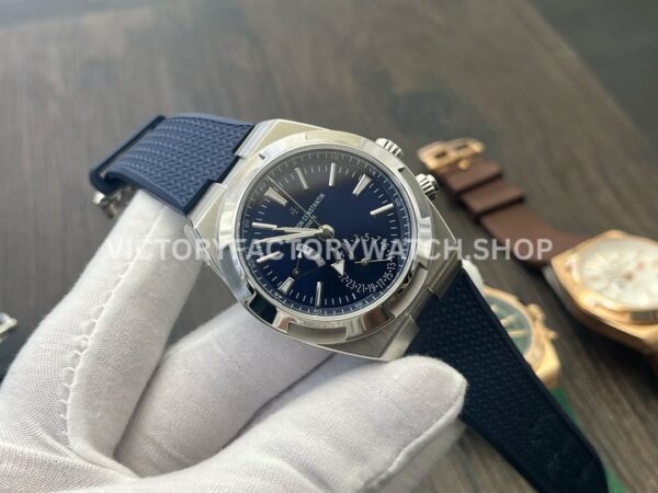 MKF Factory Vacheron Constantin Overseas Dual Time 7900V-110A-B334 Rubber Strap Blue Dial (2) MKF Factory Vacheron Constantin Overseas Dual Time 7900V/110A-B334 41mm Rubber Strap Blue Dial