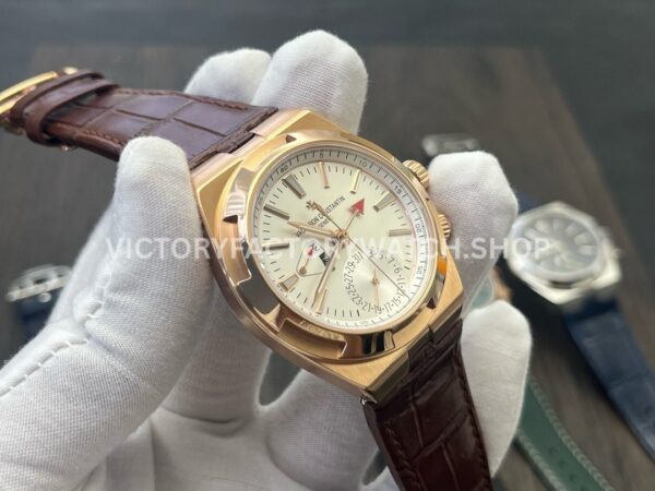 MKF Factory Vacheron Constantin Overseas Dual Time 7900V000R-B336 Leather Strap Rose Gold Silver Dial (4) MKF Factory Vacheron Constantin Overseas Dual Time 7900V/000R-B336 41mm Rose Gold Leather Strap Silver Dial