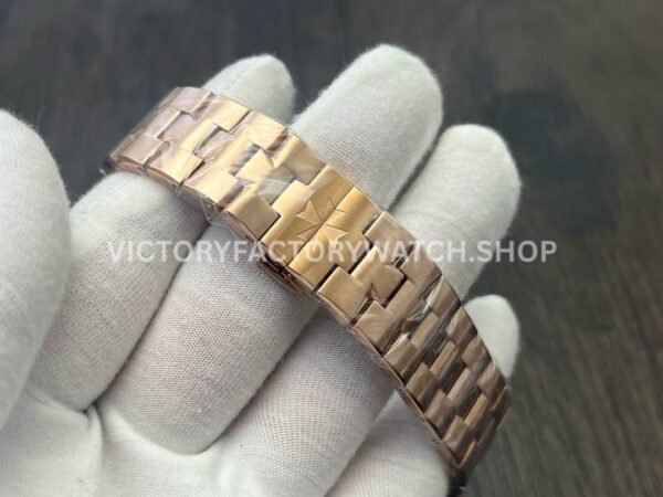 MKF Factory Vacheron Constantin Overseas Dual Time 7900V000R-B336 Rose Gold Silver Dial (10) MKF Factory Vacheron Constantin Overseas Dual Time 7900V/000R-B336 41mm Full Rose Gold Silver Dial