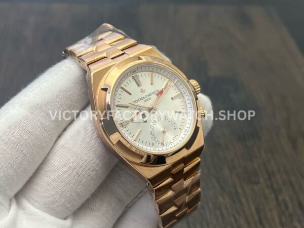 MKF Factory Vacheron Constantin Overseas Dual Time 7900V000R-B336 Rose Gold Silver Dial (6) MKF Factory Vacheron Constantin Overseas Dual Time 7900V/000R-B336 41mm Full Rose Gold Silver Dial