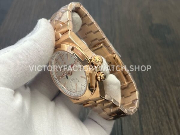 MKF Factory Vacheron Constantin Overseas Dual Time 7900V000R-B336 Rose Gold Silver Dial (9) MKF Factory Vacheron Constantin Overseas Dual Time 7900V/000R-B336 41mm Full Rose Gold Silver Dial