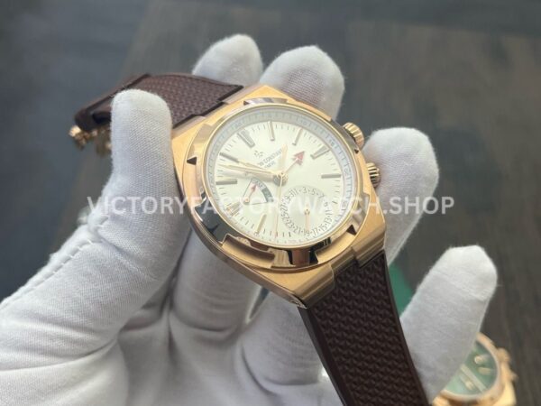 MKF Factory Vacheron Constantin Overseas Dual Time 7900V000R-B336 Rubber Strap Rose Gold Silver Dial (7) MKF Factory Vacheron Constantin Overseas Dual Time 7900/V000R-B336 41mm Rubber Strap Rose Gold Silver Dial