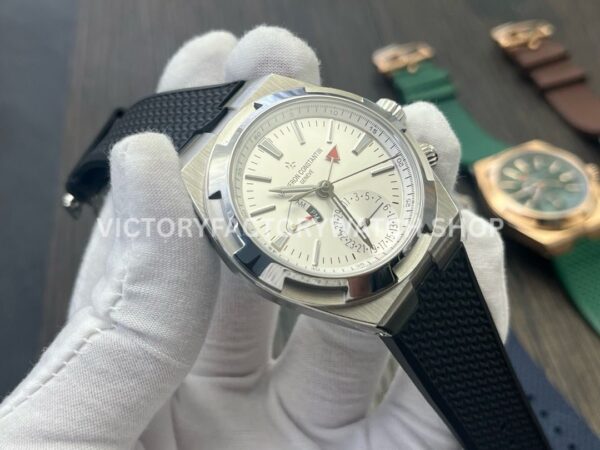 MKF Factory Vacheron Constantin Overseas Dual Time 7900V110A-B333 Rubber Strap Silver Dial (6) MKF Factory Vacheron Constantin Overseas Dual Time 7900V/110A-B333 41mm Rubber Strap Silver Dial