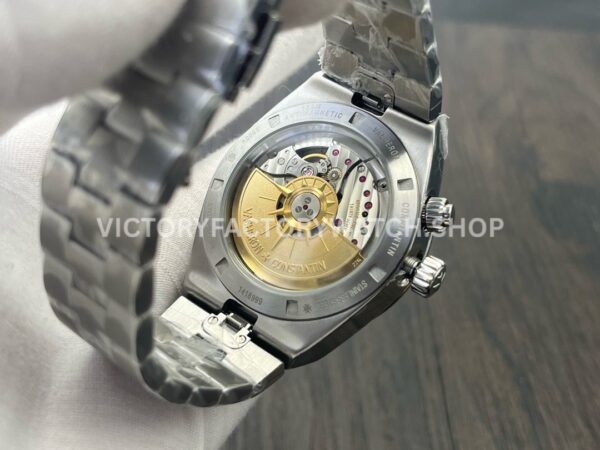 MKF Factory Vacheron Constantin Overseas Dual Time 7900V110A-B333 Silver Dial (7) MKF Factory Vacheron Constantin Overseas Dual Time 7900V/110A-B333 41mm Silver Dial