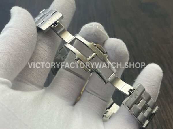 MKF Factory Vacheron Constantin Overseas Dual Time 7900V110A-B333 Silver Dial (9) MKF Factory Vacheron Constantin Overseas Dual Time 7900V/110A-B333 41mm Silver Dial