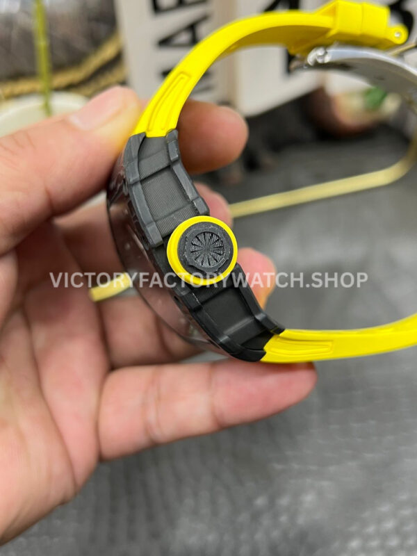 New Factory Richard Mille RM 35-01 42.7mm Black Carbon Fiber Yellow Rubber Strap Black Skeletonized Dial
