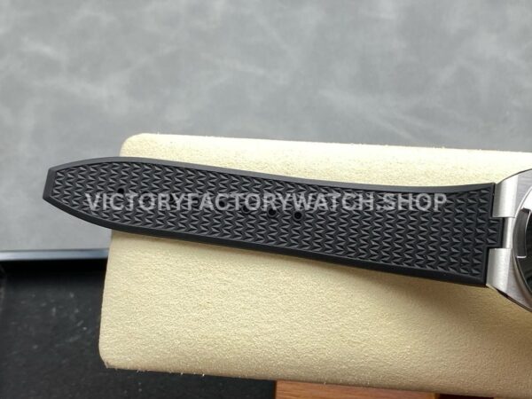 PPF Factory Vacheron Constantin Overseas 4500V-110A-B483 41mm Steel Rubber Strap Black Dial (7) PPF Factory Vacheron Constantin Overseas 4500V/110A-B483 41mm Steel Rubber Strap Black Dial