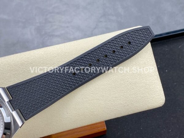PZ Factory Vacheron Constantin Overseas Dual Time 7900V-110A-B333 41mm Steel Rubber Strap Sil (9) PZ Factory Vacheron Constantin Overseas Dual Time 7900V/110A-B333 41mm Steel Rubber Strap Silver Dial