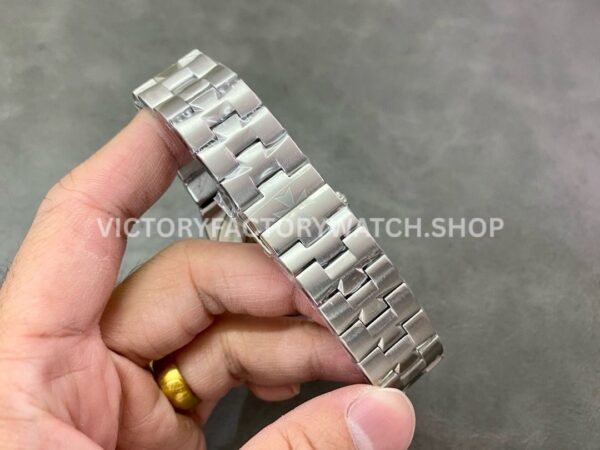 PZ Factory Vacheron Constantin Overseas Dual Time 7900V-110A-B334 41mm Full Steel Blue Dial (6) PZ Factory Vacheron Constantin Overseas Dual Time 7900V/110A-B334 41mm Full Steel Blue Dial