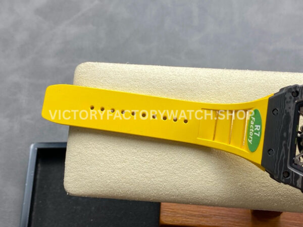R7 Factory Richard Mille RM35-02 44.5mm Carbon Fiber Yellow Rubber Strap Skeletonized Dial (10) R7 Factory Richard Mille RM 35-02 44.5mm Carbon Fiber Yellow Rubber Strap Skeletonized Dial