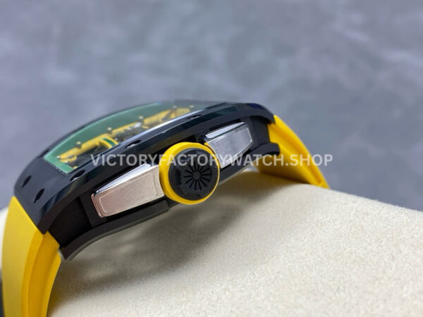 RM7ED5~1 RM Factory Richard Mille RM 61-01 42.7mm Carbon Fiber Yellow Rubber Strap Yellow And Green Skeleton Dial