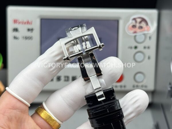 TW Factory Vacheron Constantin Overseas Perpetual Calendar 4300V 41.5mm Leather Strap Green Dial
