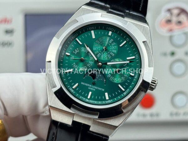 TW Factory Vacheron Constantin Overseas Perpetual Calendar 4300V 41.5mm Leather Strap Green Dial