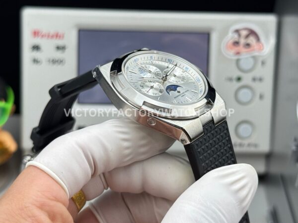 TW Factory Vacheron Constantin Overseas Perpetual Calendar 4300V 41.5mm Rubber Strap Silver Dial