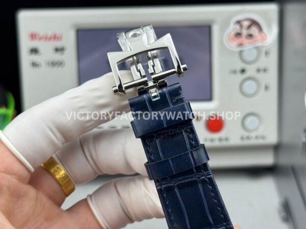 TW Factory Vacheron Constantin Overseas Perpetual Calendar 4300V/220G-B945 41.5mm White Gold Leather Strap Blue Dial