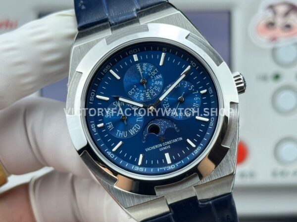 TW Factory Vacheron Constantin Overseas Perpetual Calendar 4300V/220G-B945 41.5mm White Gold Leather Strap Blue Dial