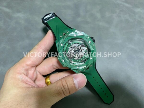 BBF Factory Hublot Big Bang Sang Bleu II 45mm 418.GX.5207.RX.MXM22 Green (5) BBF Factory Hublot Big Bang Sang Bleu II 418.GX.5207.RX.MXM22 45mm Green Ceramics Green Rubber Strap Green Skeletonized Dial