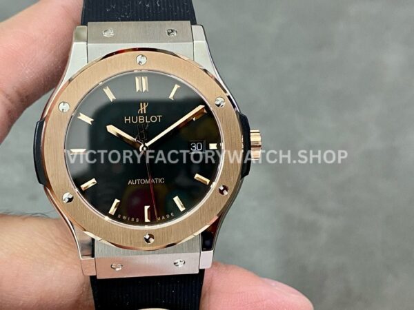 HB Factory Hublot Classic Fusion 542.NO.1181.LR 42mm rubber strap rose gold bezel black dial replica watch