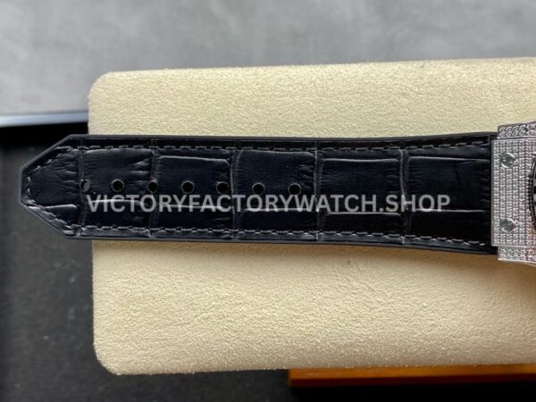 HB Factory Hublot Classic Fusion 542.NX.1171.LR.1704 42mm Full Diamond Leather Strap Black Dial