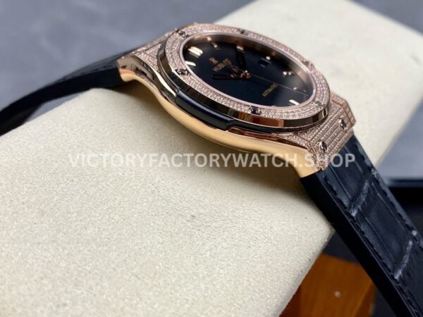 HB Factory Hublot Classic Fusion 542.OX.1181.LR.1704 42mm Full Diamond Rose Gold Leather Strap Black Dial