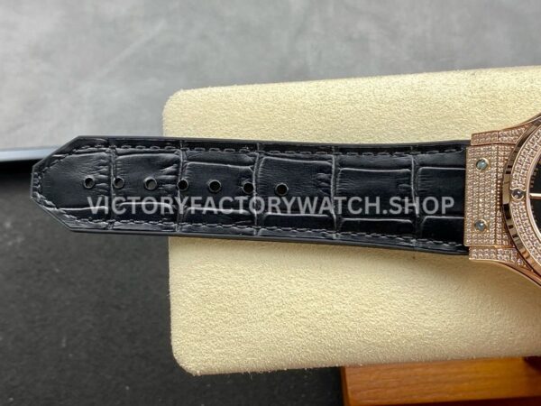 HB Factory Hublot Classic Fusion 542.OX.1181.LR.1704 42mm Full Diamond Rose Gold Leather Strap Black Dial